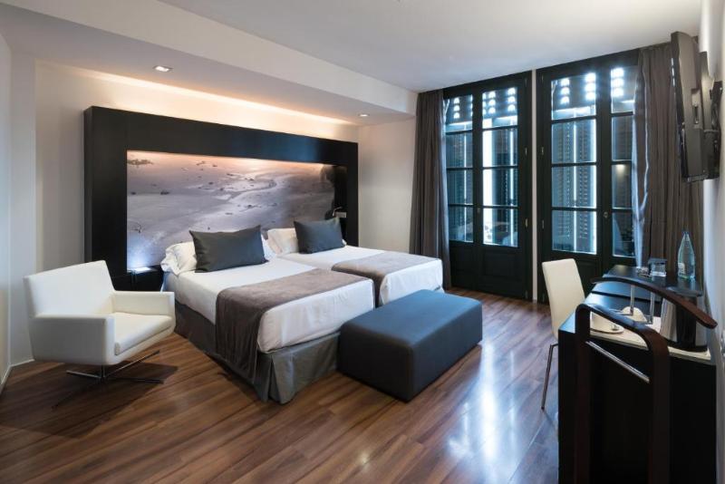 Stay in style at Catalonia Catedral