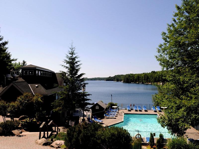 Delta Rocky Crest Resort image