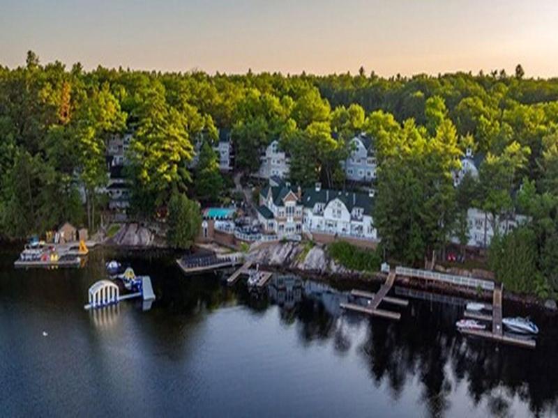 Delta Rocky Crest Resort image