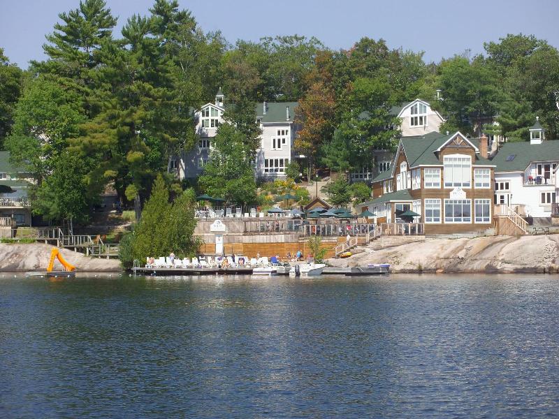 Delta Rocky Crest Resort image