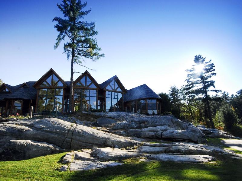 Delta Rocky Crest Resort image