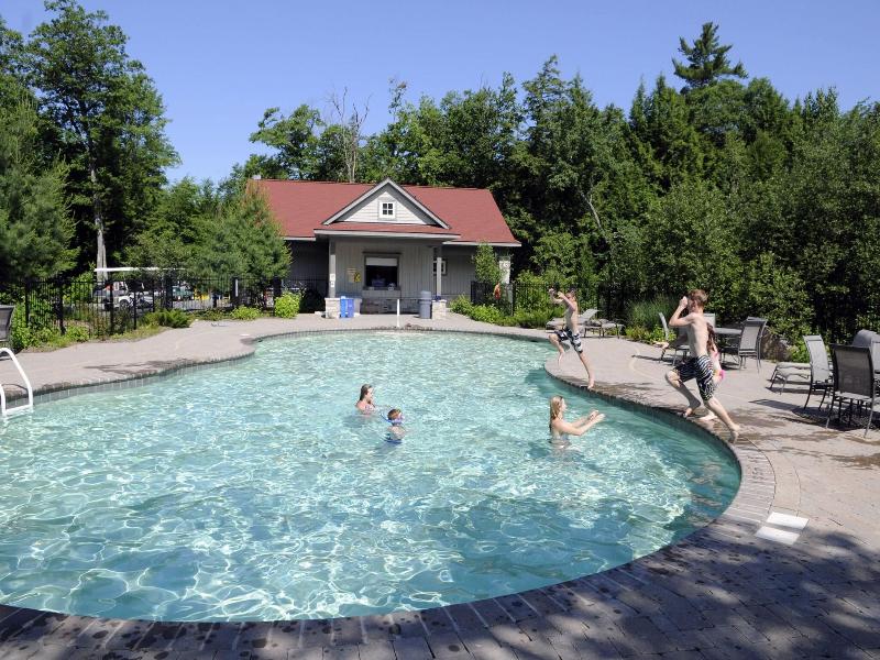 Delta Rocky Crest Resort image