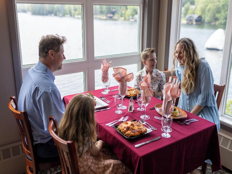 Delta Rocky Crest Resort image
