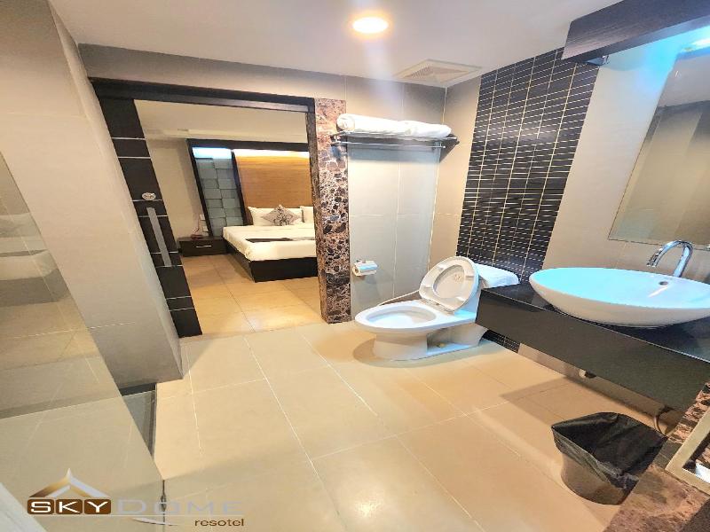 Skydome Resotel image