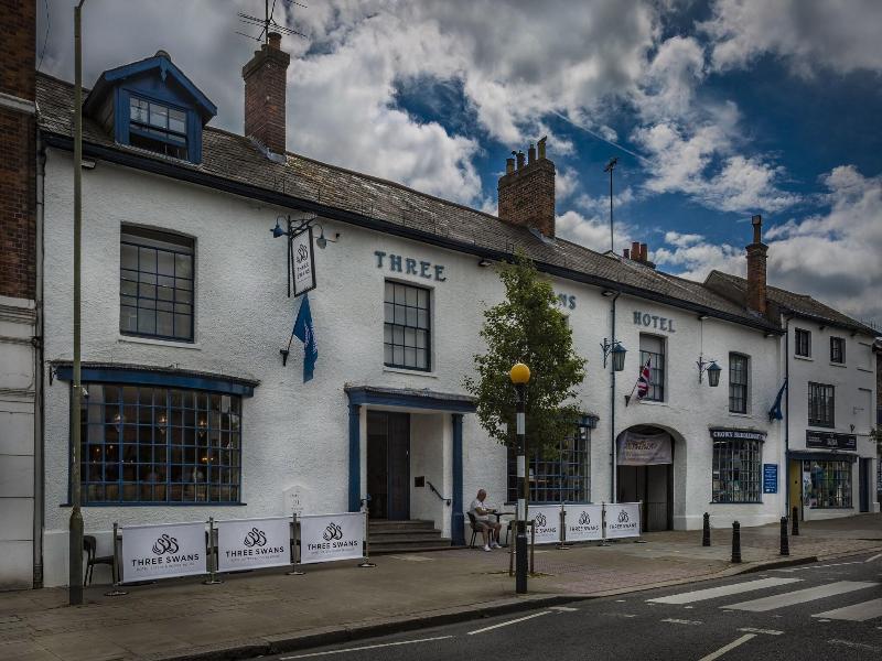 Three Swans Hotel image
