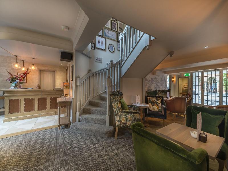 Three Swans Hotel image