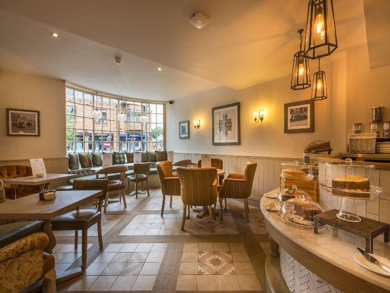Three Swans Hotel image