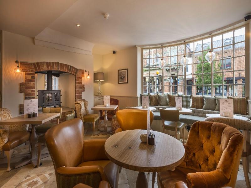 Three Swans Hotel image