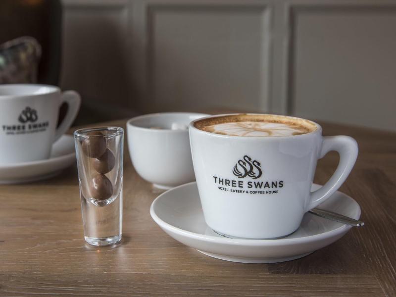 Three Swans Hotel image