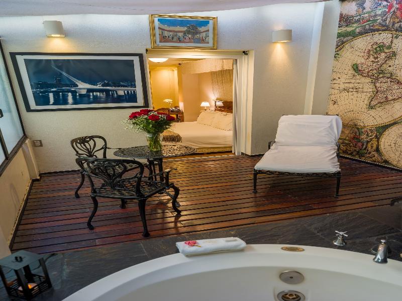 Melia Recoleta Plaza image