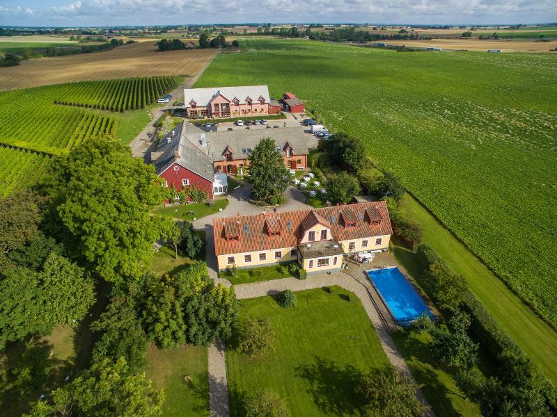 Flädie Mat & Vingård image