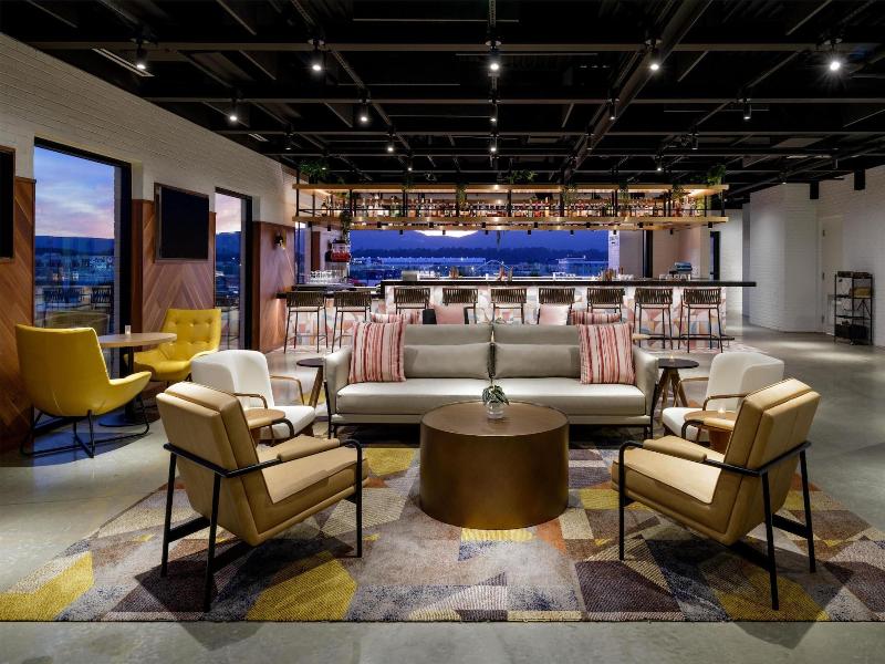 Caption By Hyatt Chattanooga Downtown image