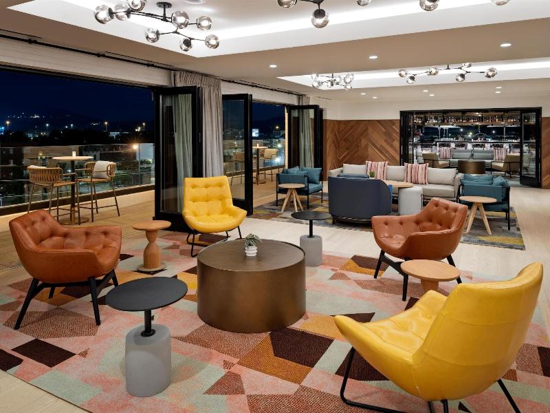 Caption By Hyatt Chattanooga Downtown image