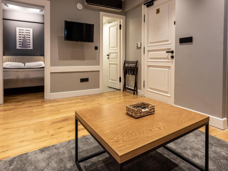Bguest Pera Suites 3