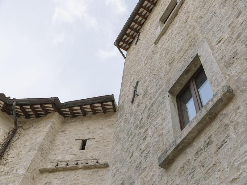 Castel Di Luco image