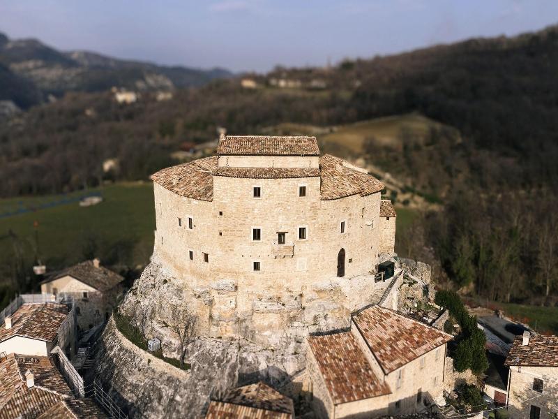 Castel Di Luco image