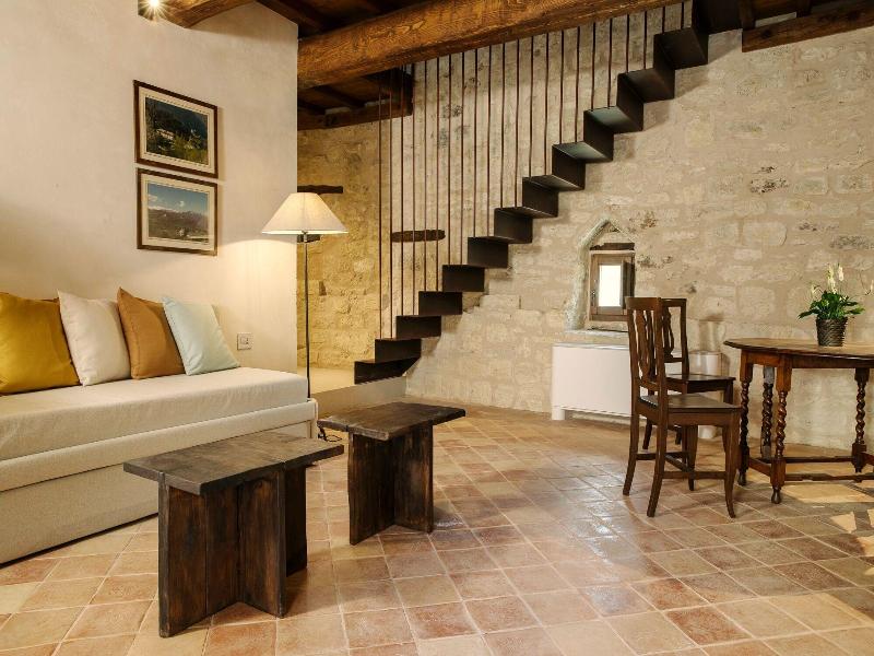 Castel Di Luco image