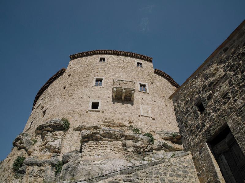 Castel Di Luco image