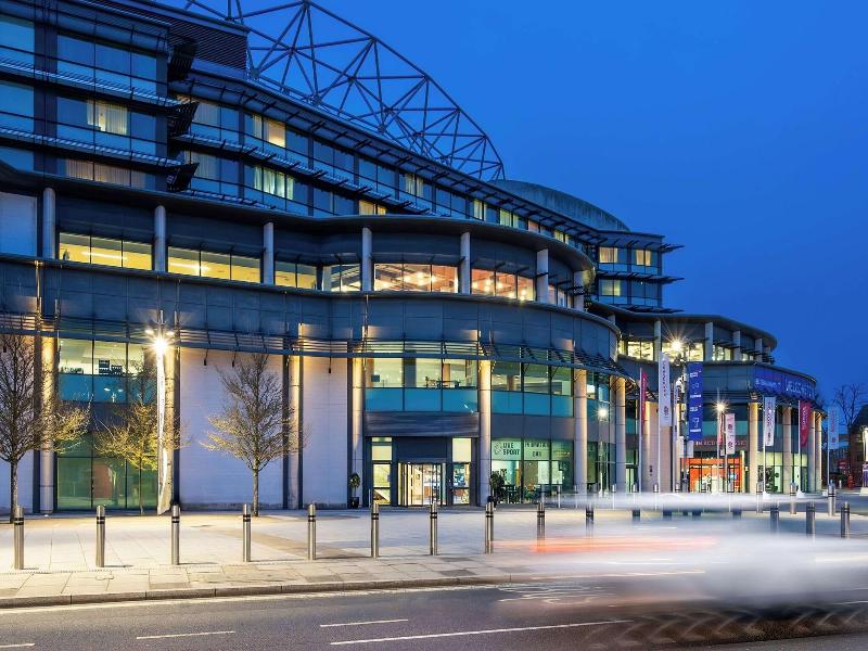 Radisson RED London Twickenham image