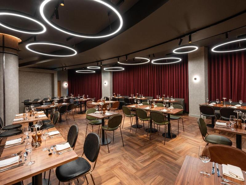 Radisson RED London Twickenham image