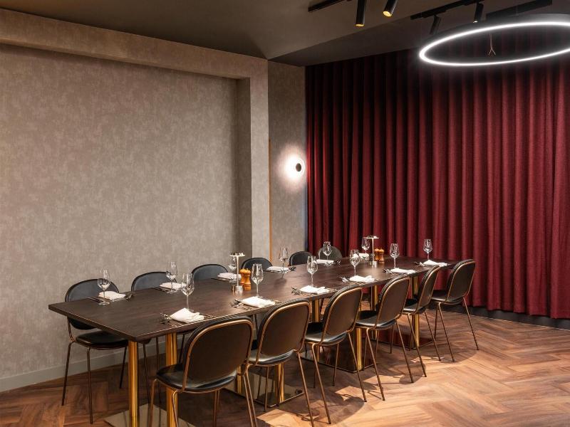 Radisson RED London Twickenham image