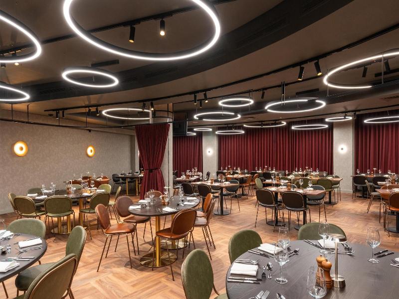 Radisson RED London Twickenham image