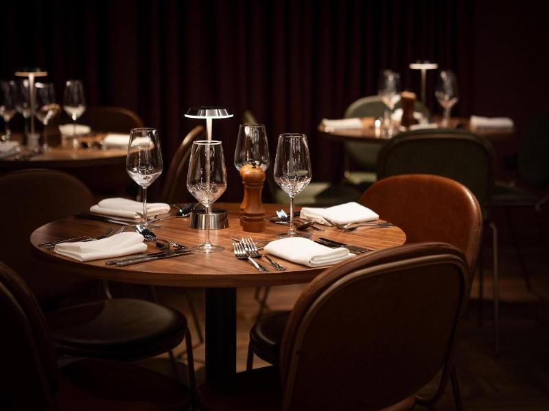 Radisson RED London Twickenham image