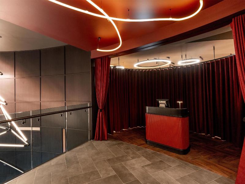 Radisson RED London Twickenham image