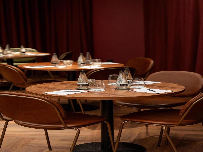 Radisson RED London Twickenham image