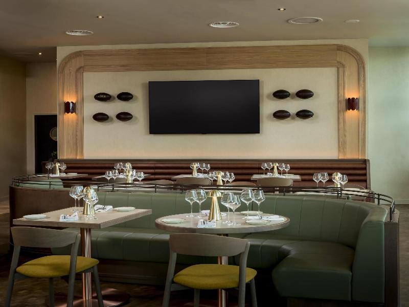 Radisson RED London Twickenham image