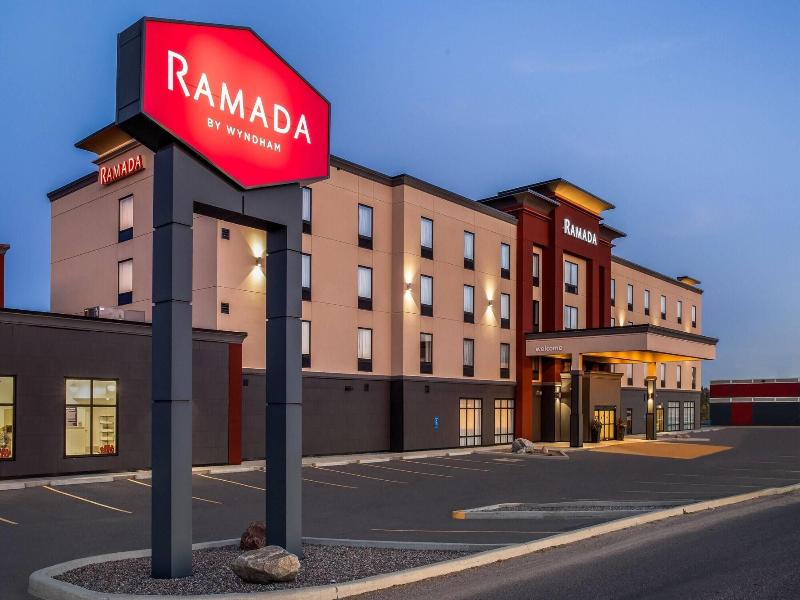 Ramada By Wyndham St. Paul Ab 3