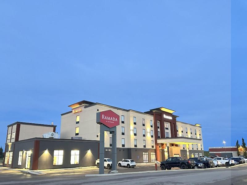 Ramada By Wyndham St. Paul Ab 4