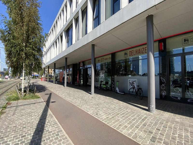 One Lux Stay Near Fashion District image