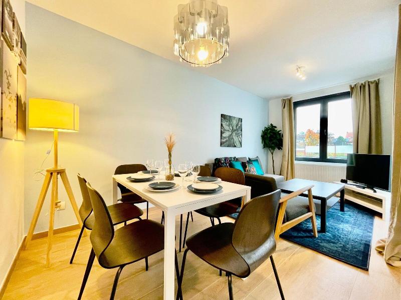 One Lux Stay Near Fashion District image