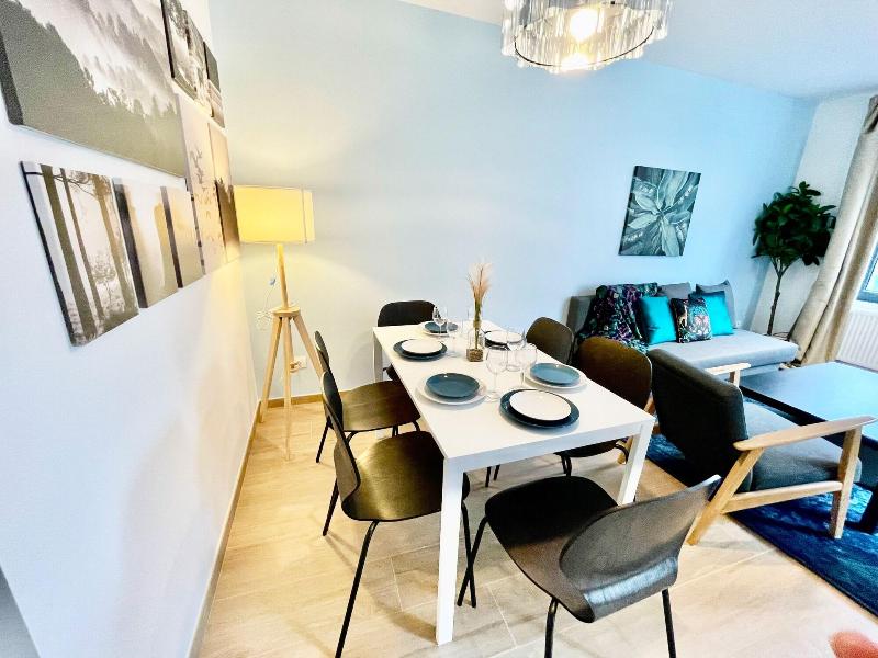One Lux Stay Near Fashion District image