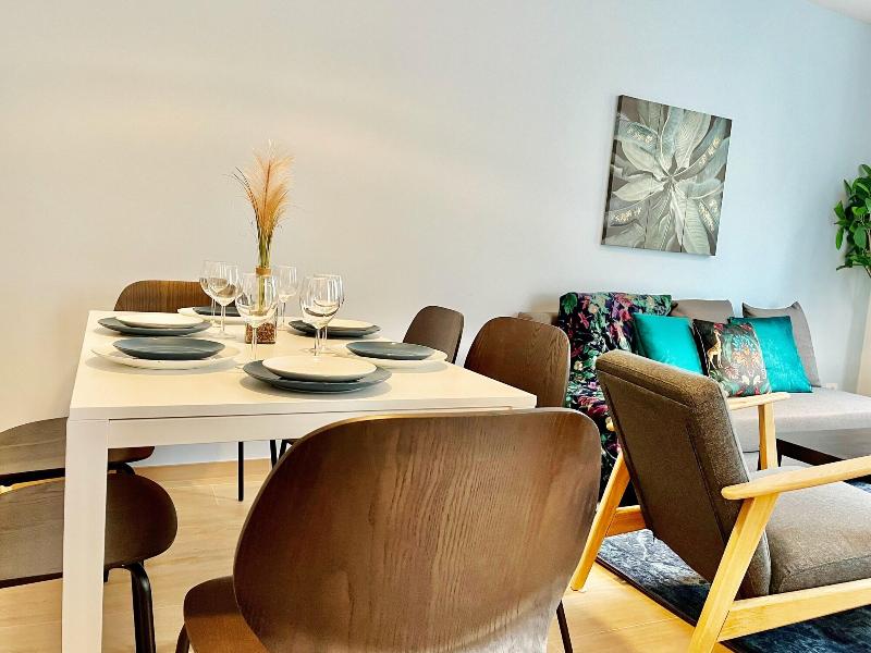 One Lux Stay Near Fashion District image