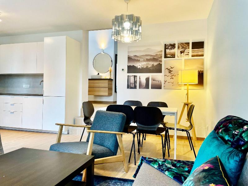 One Lux Stay Near Fashion District image