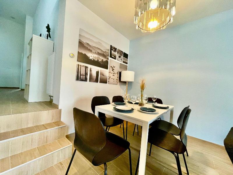 One Lux Stay Near Fashion District image