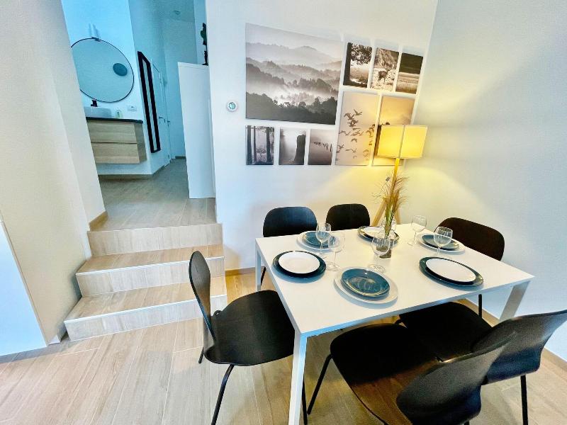 One Lux Stay Near Fashion District image
