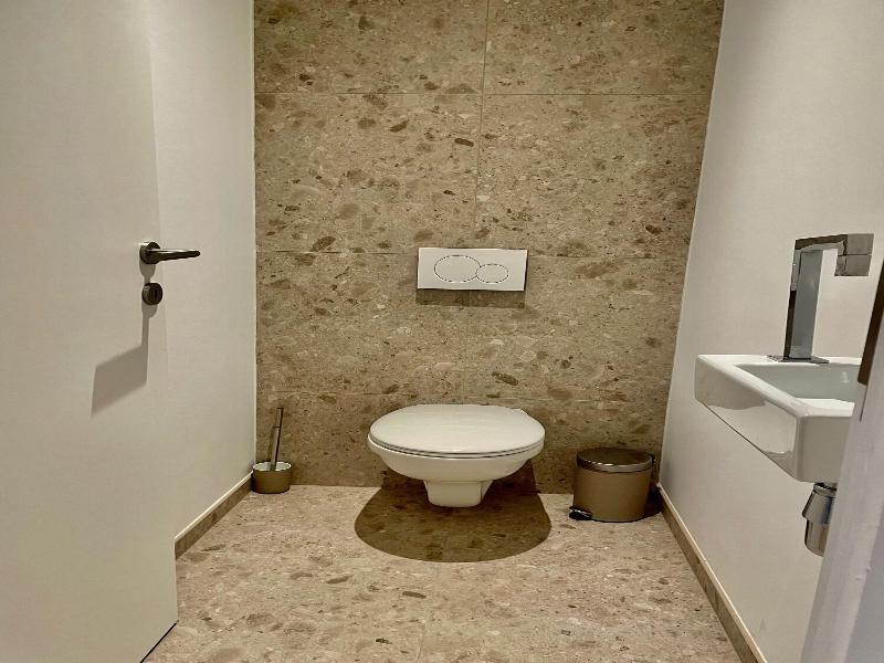 One Lux Stay Near Fashion District image