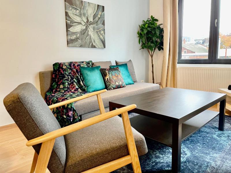 One Lux Stay Near Fashion District image