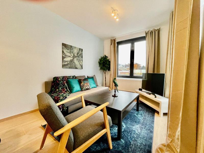 One Lux Stay Near Fashion District image