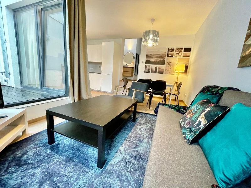 One Lux Stay Near Fashion District image