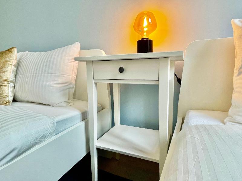 One Lux Stay Near Fashion District image
