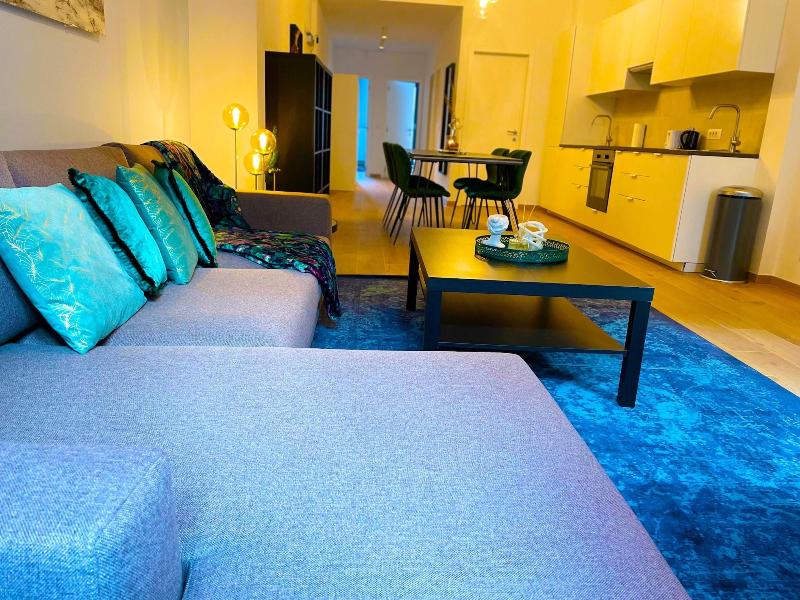 One Lux Stay Near Fashion District image
