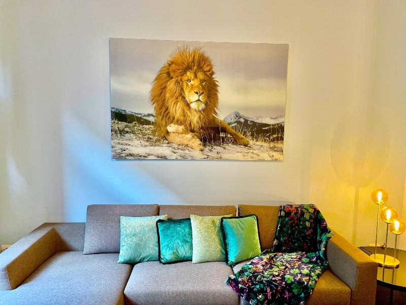 One Lux Stay Near Fashion District image