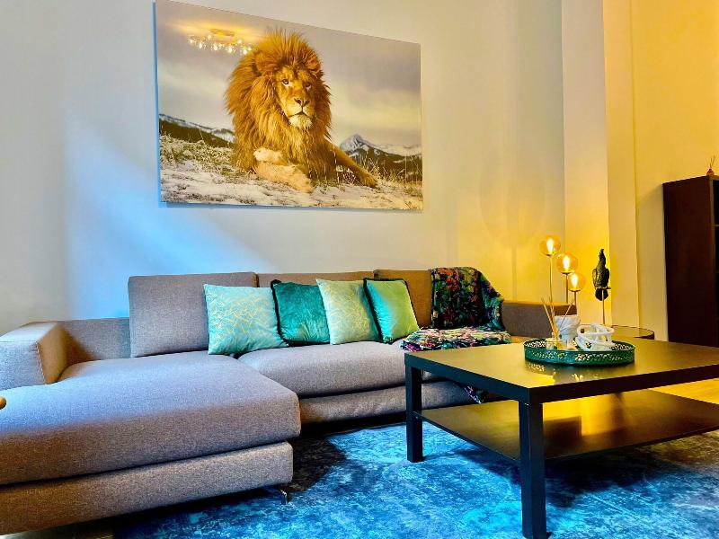 One Lux Stay Near Fashion District image