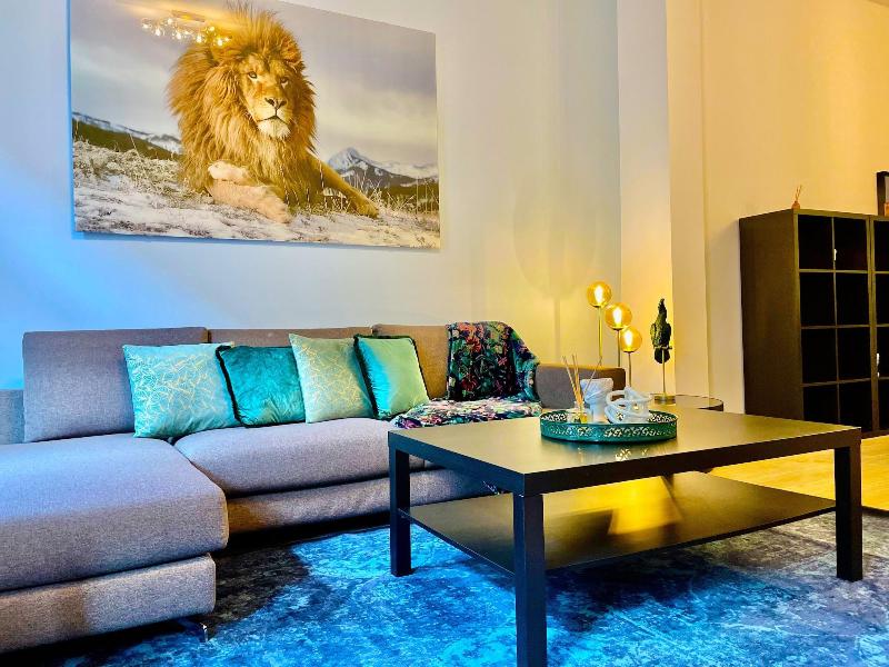 One Lux Stay Near Fashion District image
