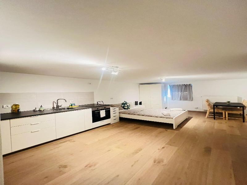 One Lux Stay Near Fashion District image
