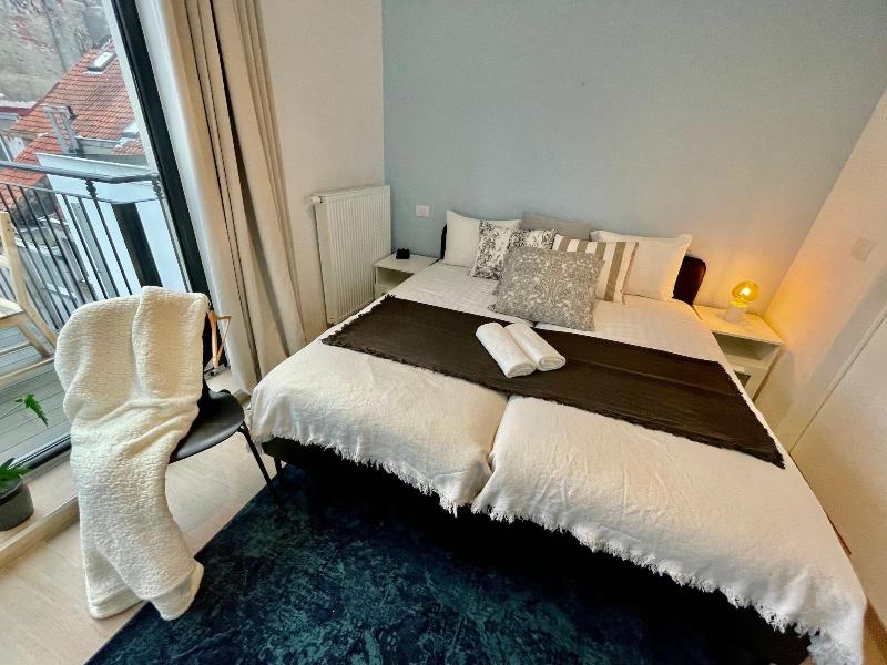 One Lux Stay Near Fashion District image